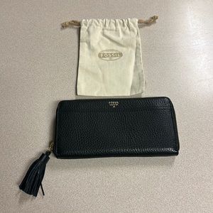 Fossil Pebbled Leather Wallet